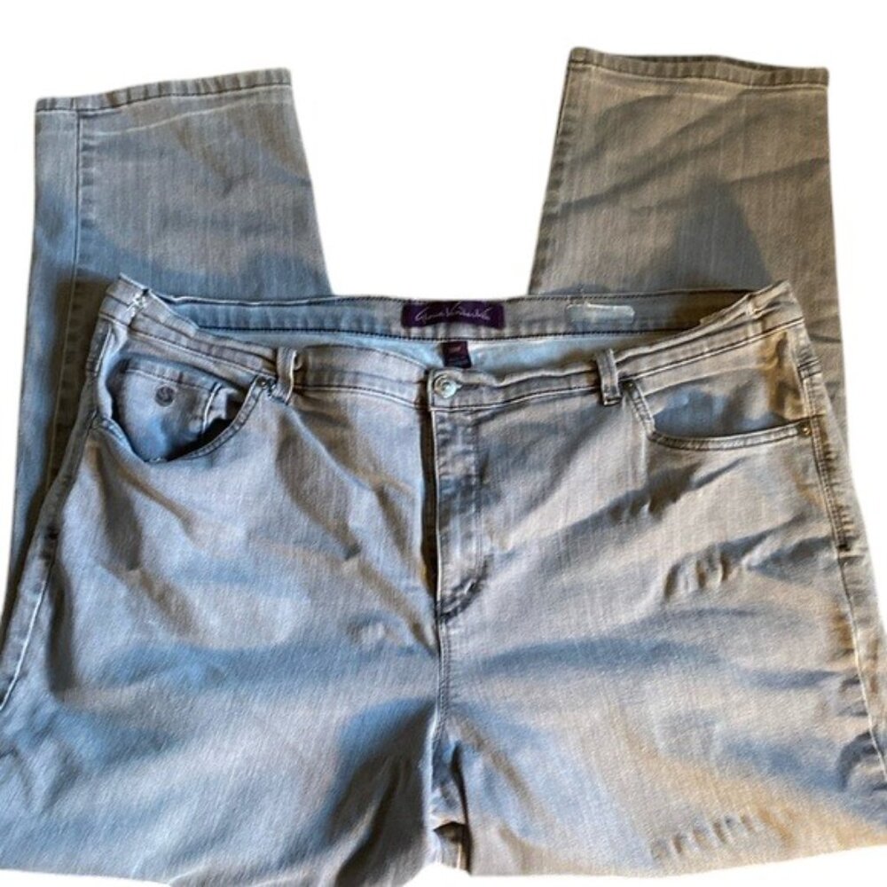 NEW PRICE Gloria Vanderbilt Light Gray  Jeans